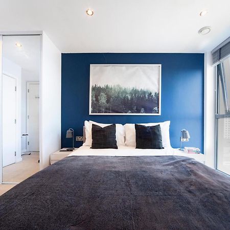 Top Floor Apt - 2 Bed/2 Bath + Private Balcony Londres Extérieur photo